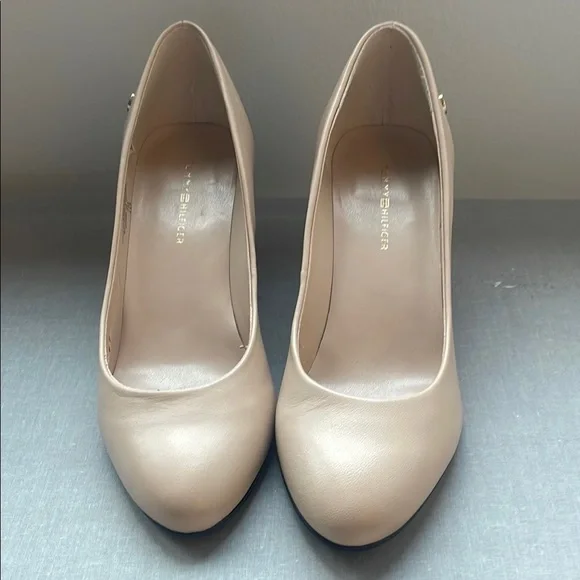 Tommy Hilfinger Beige and Black Pumps Heels Size 7 - Picture 6 of 13
